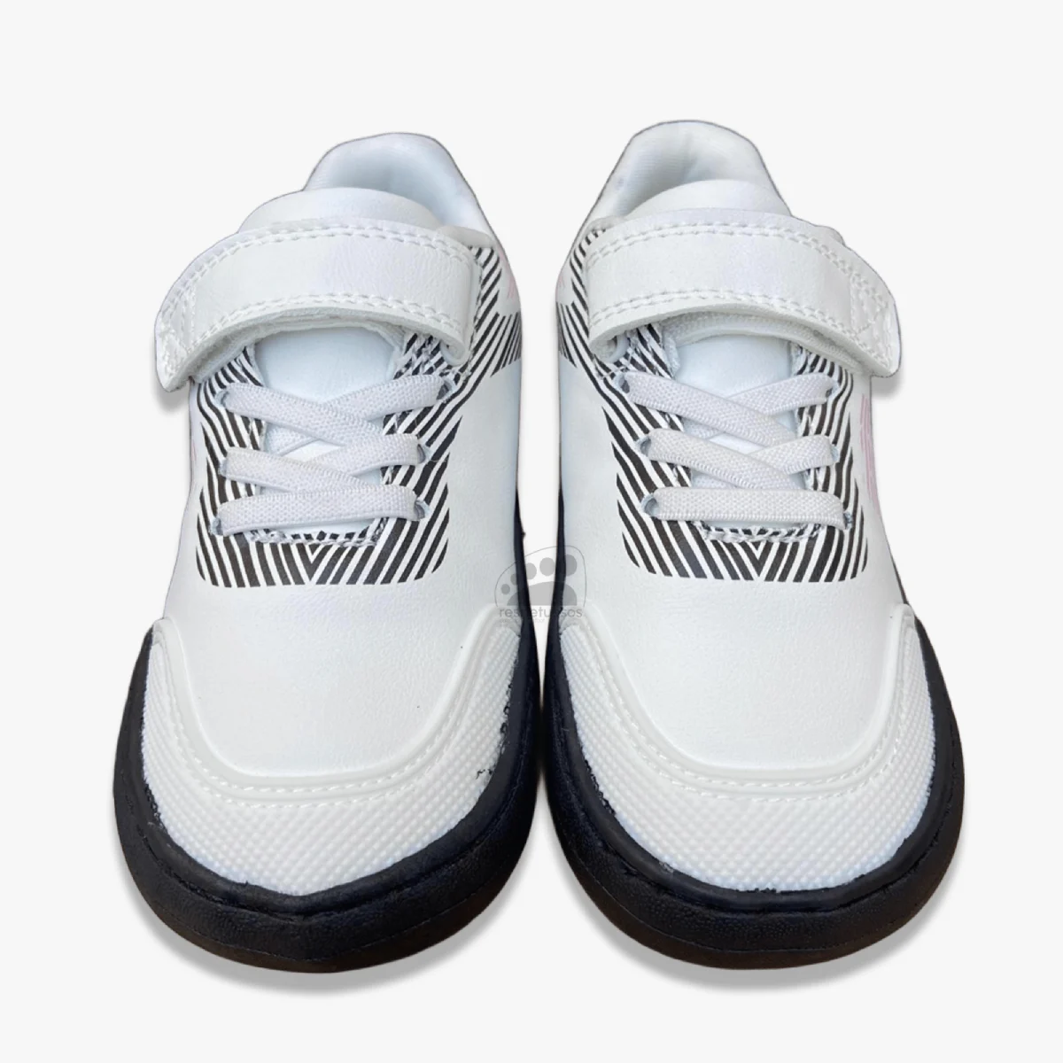 Mustang Free 49320 Blanco / Negro